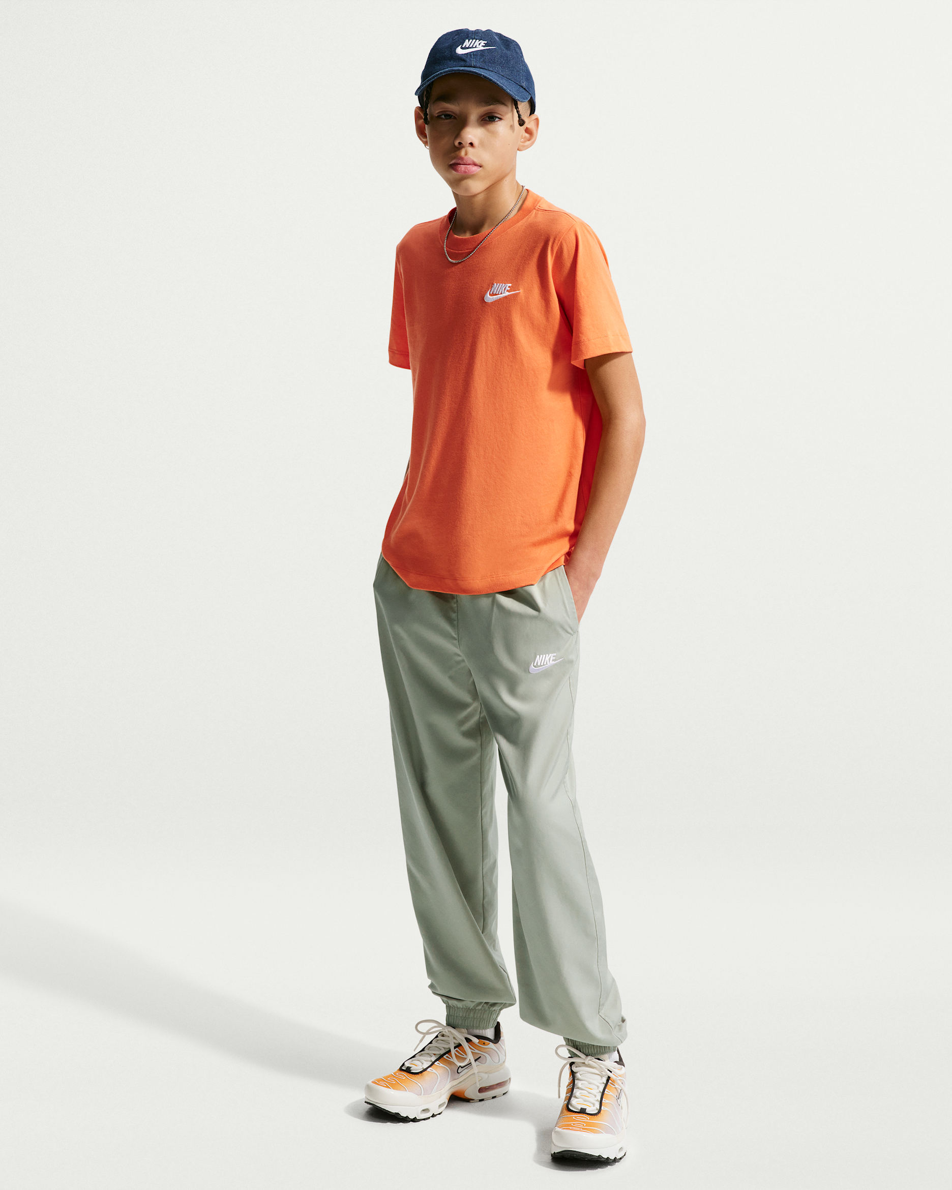 Nike Sportswear Club Big Kids' Woven Joggers. Nike.com